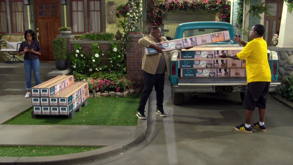 Puma (Scene 2) Rebound Layup Sneakers in The Neighborhood S08E04 “Welcome to Family Value” (2025) (Image 12)