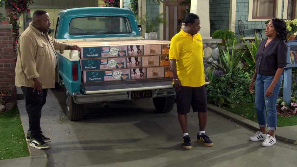 Puma (Scene 2) Rebound Layup Sneakers in The Neighborhood S08E04 “Welcome to Family Value” (2025) (Image 2)
