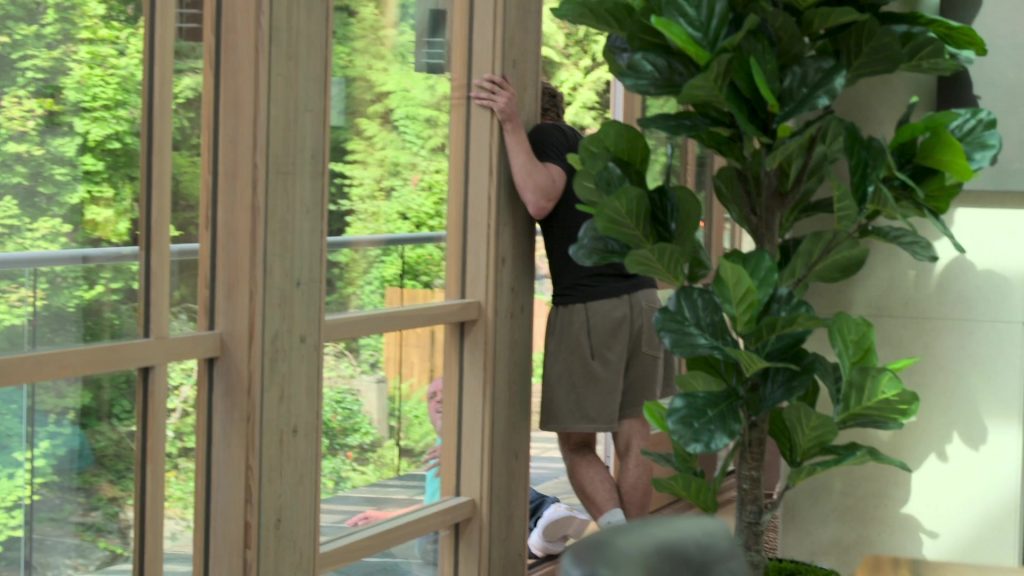 Puma Shoes in Fear Factor House Of Fear S01E04 “The Main Drag” (2026) (Image 7)