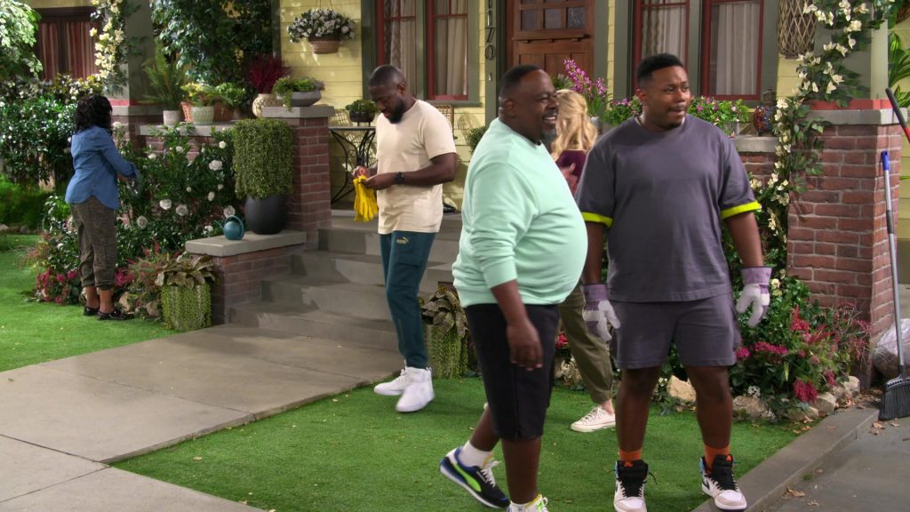 Puma Shoes in The Neighborhood S08E12 “Welcome to Murder at Sea” (2026) (Image 5)