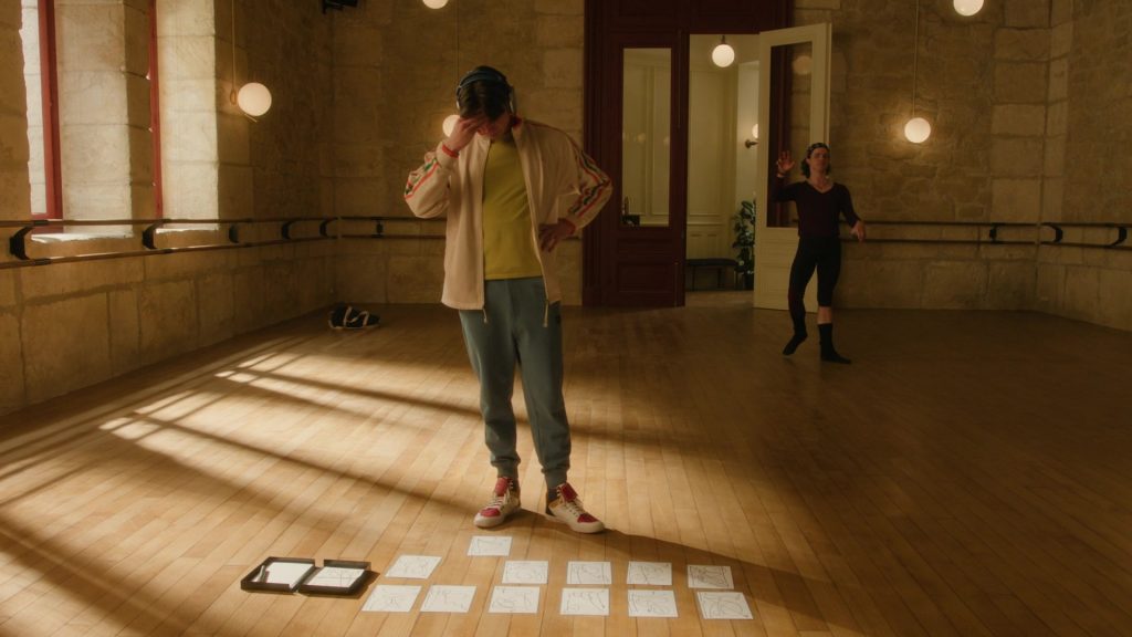 Puma Sneakers (Scene 1) in Etoile S01E04 “The Hiccup” (2025) (Image 11)