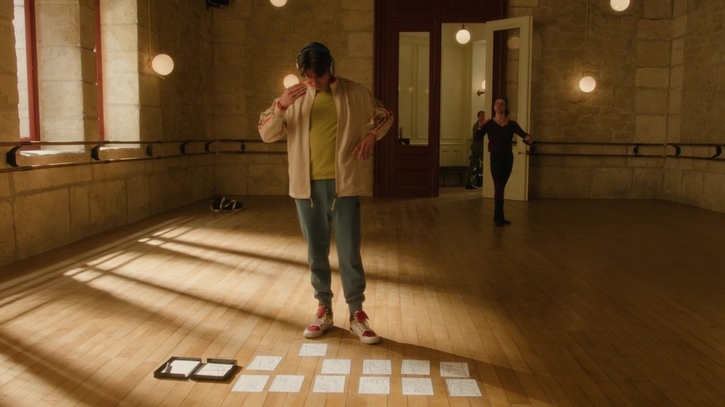 Puma Sneakers (Scene 1) in Etoile S01E04 “The Hiccup” (2025) (Image 12)