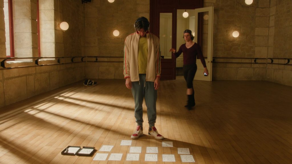 Puma Sneakers (Scene 1) in Etoile S01E04 “The Hiccup” (2025) (Image 2)