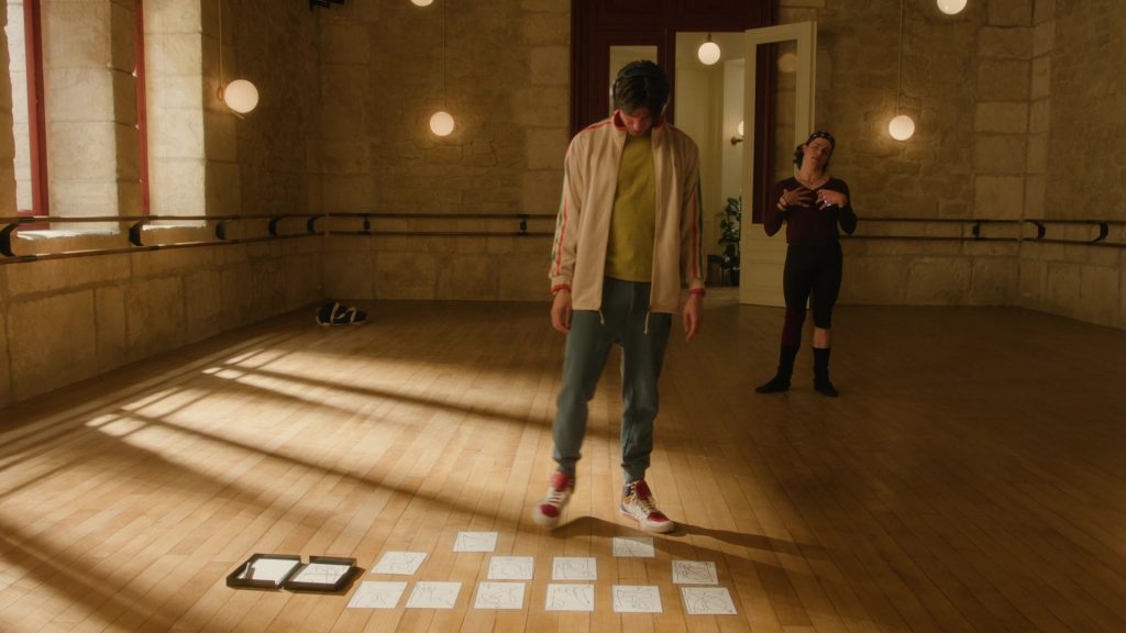 Puma Sneakers (Scene 1) in Etoile S01E04 “The Hiccup” (2025) (Image 3)