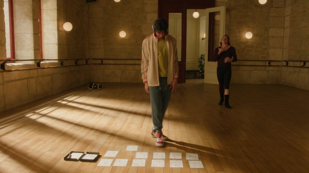 Puma Sneakers (Scene 1) in Etoile S01E04 “The Hiccup” (2025) (Image 6)