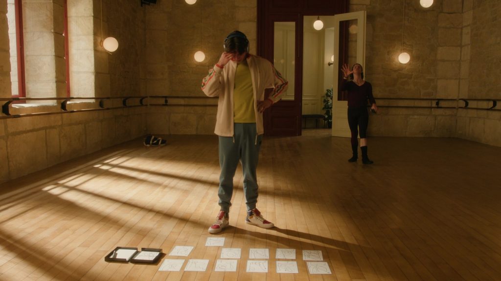 Puma Sneakers (Scene 1) in Etoile S01E04 “The Hiccup” (2025) (Image 8)