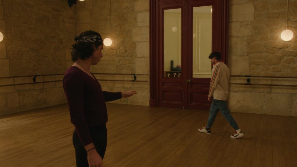 Puma Sneakers (Scene 2) in Etoile S01E04 “The Hiccup” (2025) (Image 2)