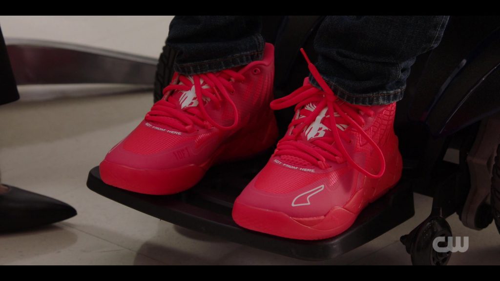 Puma Sneakers in All American - Homecoming S03E03 “Right My Wrongs” (2024) (Image 1)
