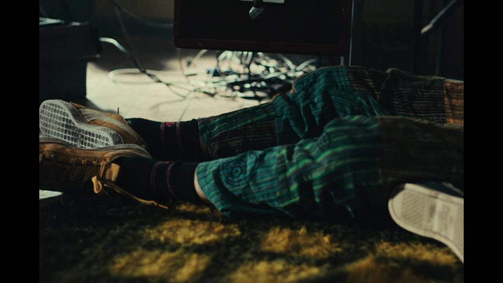 Puma Sneakers in Black Mirror S07E04 “Plaything” (2025) (Image 1)