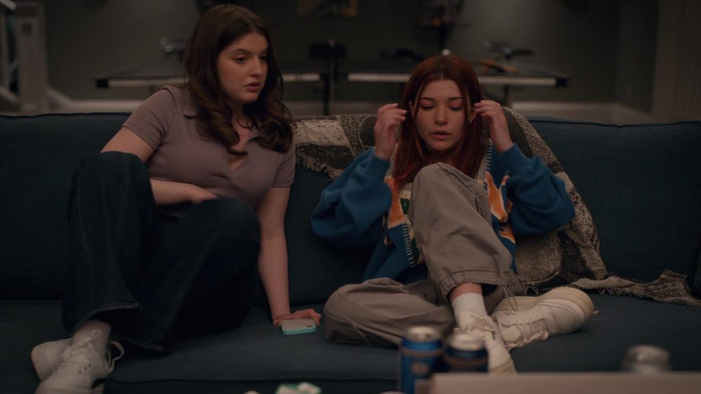 Puma Sneakers in Ginny and Georgia S03E03 “Friends Can Dance” (2025) (Image 1)