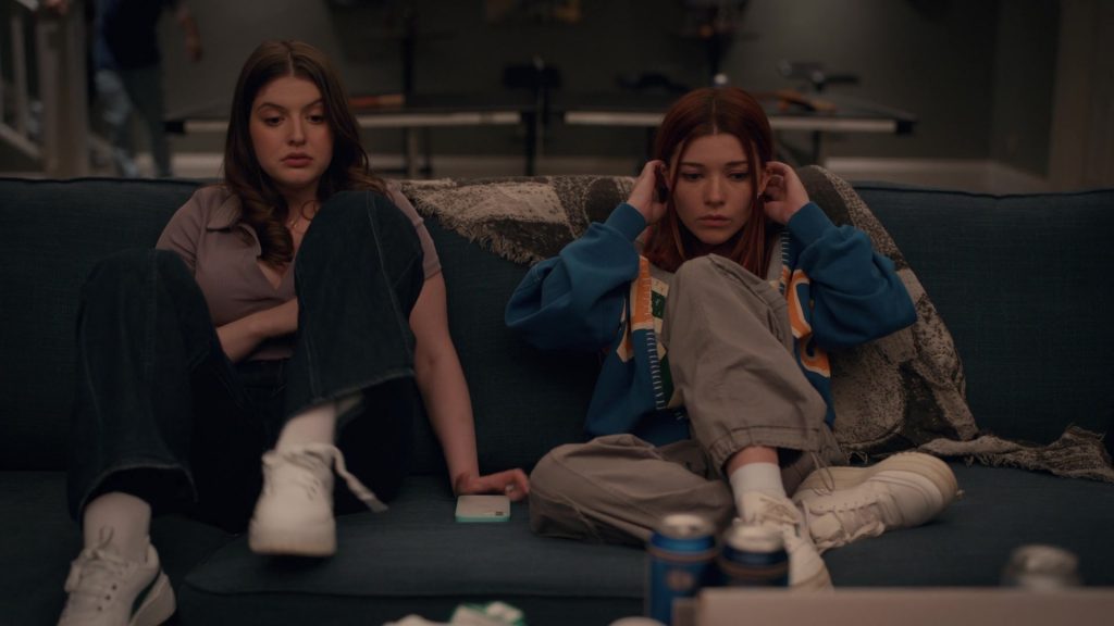 Puma Sneakers in Ginny and Georgia S03E03 “Friends Can Dance” (2025) (Image 2)