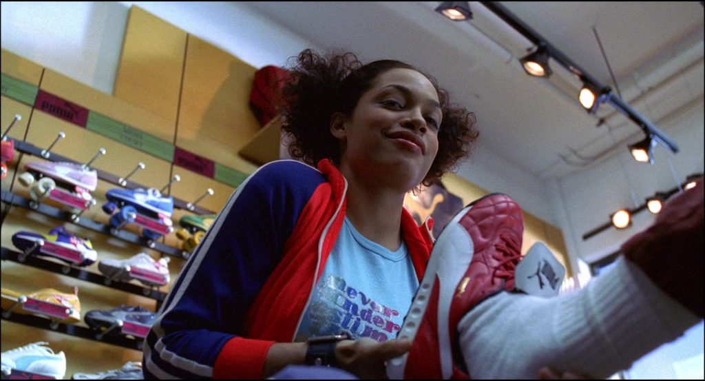 Puma Sneakers in Josie and the Pussycats (2001) (Image 1)