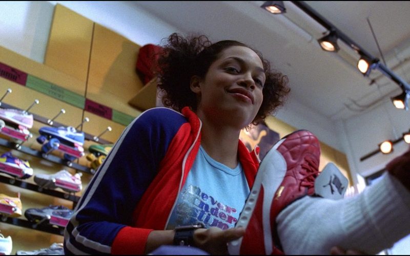 Puma Sneakers in Josie and the Pussycats (2001) (Image 1)