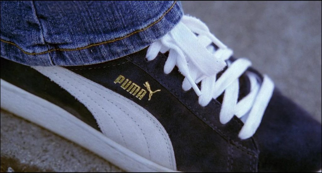 Puma Sneakers in Josie and the Pussycats (2001) (Image 2)