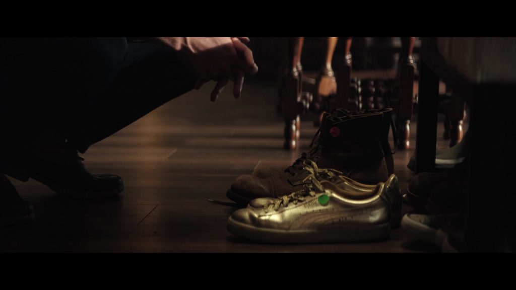 Puma Sneakers in Murdaugh Death in the Family S01E08 “The Man In the Glass” (2025) (Image 11)