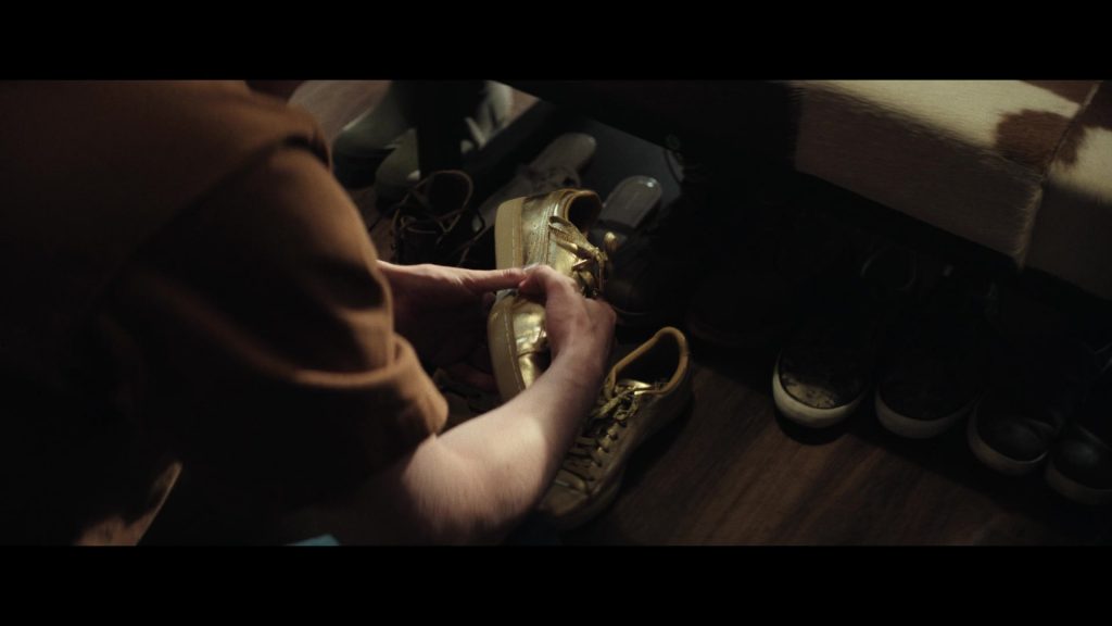 Puma Sneakers in Murdaugh Death in the Family S01E08 “The Man In the Glass” (2025) (Image 3)
