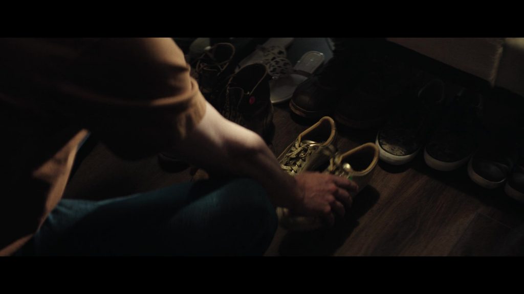 Puma Sneakers in Murdaugh Death in the Family S01E08 “The Man In the Glass” (2025) (Image 5)