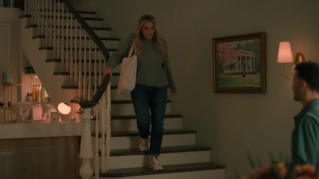 Puma Sneakers in Sweet Magnolias S04E02 “Practical Dreams” (2025) (Image 1)
