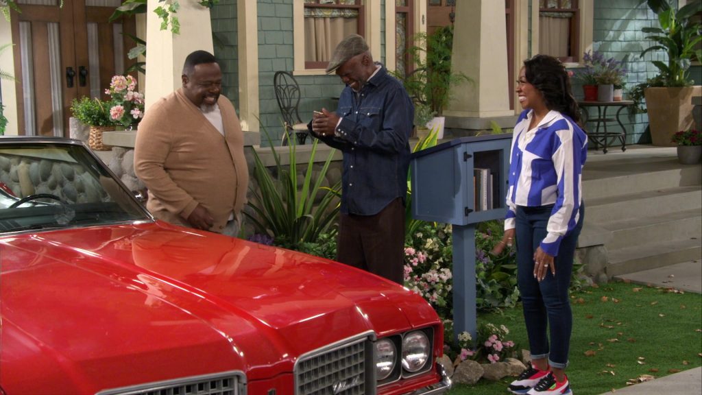 Puma Sneakers in The Neighborhood S07E06 “Welcome to Daddy Issues” (2024) (Image 24)