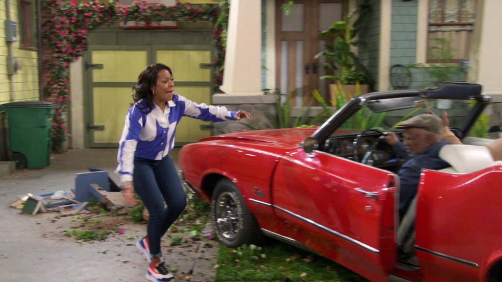 Puma Sneakers in The Neighborhood S07E06 “Welcome to Daddy Issues” (2024) (Image 27)