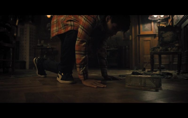 Puma Sneakers in The Spiderwick Chronicles S01E02 “The Field Guide to the Fantastical World Around You” (2024) (Image 1)
