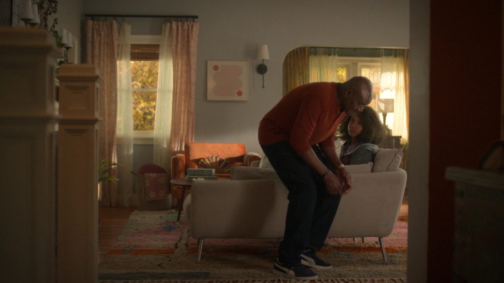 Puma Sneakers in UnPrisoned S02E03 “How to Be Friends” (2024) (Image 7)