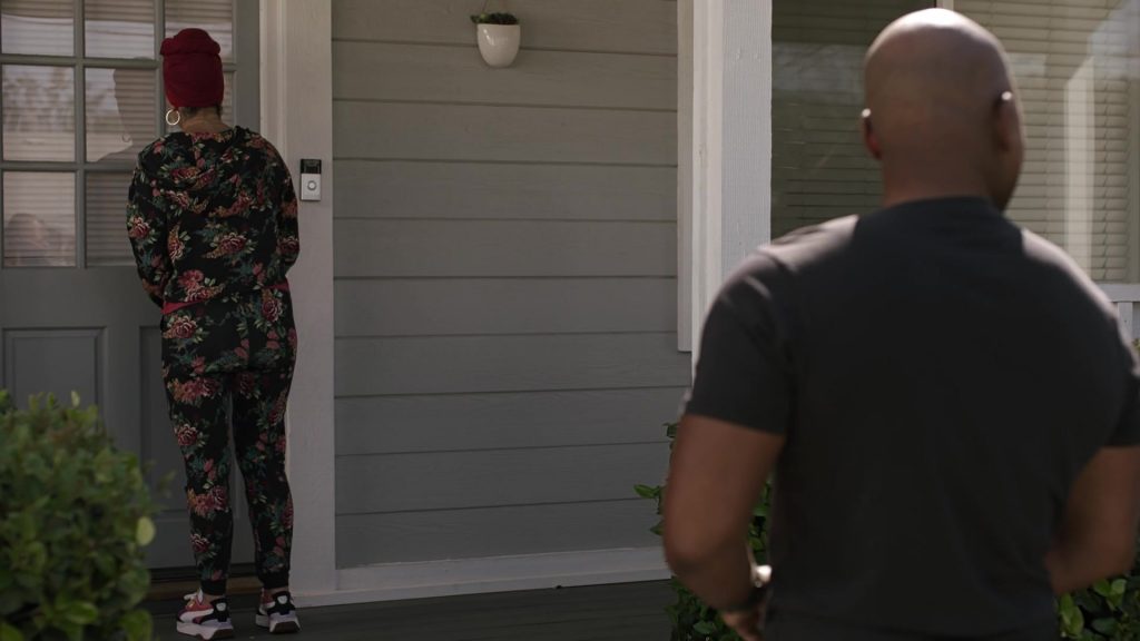 Puma Women's Sneakers in 9-1-1 - Lone Star S02E11 “Slow Burn” (2021) (Image 1)