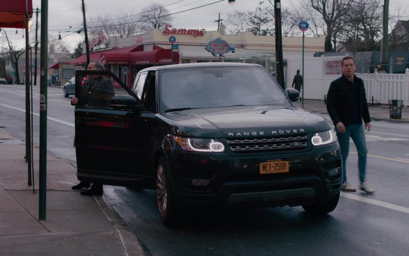 Range Rover Sport and Nike Sneakers Worn by Damian Lewis (Bobby Axelrod) in Billions - “Redemption” (2018) (Image 1)