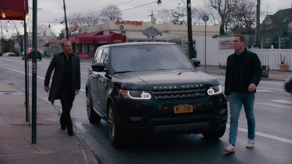 Range Rover Sport and Nike Sneakers Worn by Damian Lewis (Bobby Axelrod) in Billions - “Redemption” (2018) (Image 2)