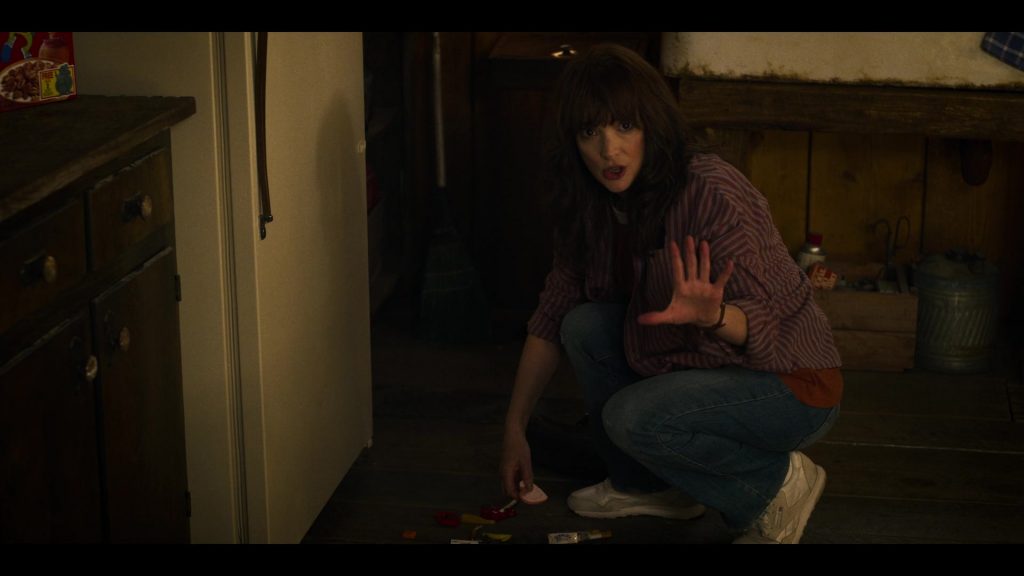 Reebok Sneakers Worn by Winona Ryder as Joyce Byers in Stranger Things – Season 3, Episode 3, “The Case of the Missing Lifeguard” (2019) (Image 3)