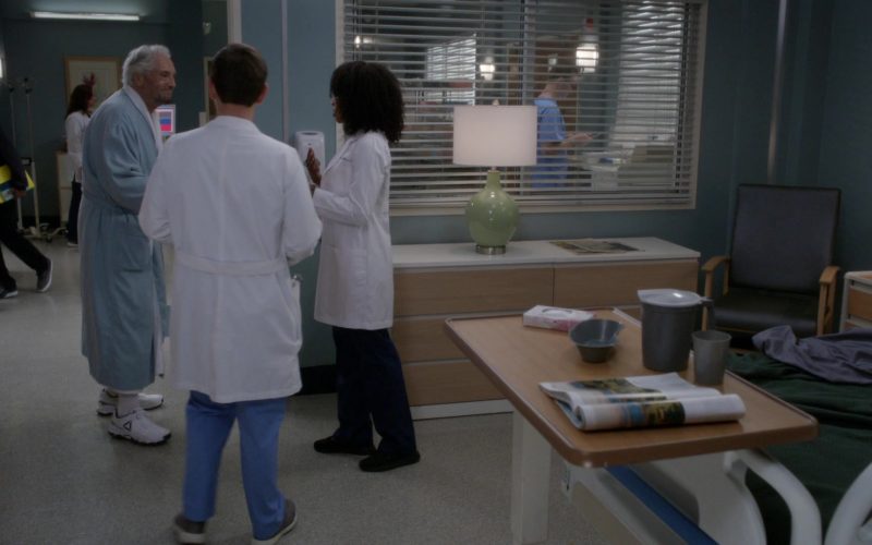 Reebok Sneakers in Grey's Anatomy Season 16 Episode 3 “Reunited” (2019) (Image 1)