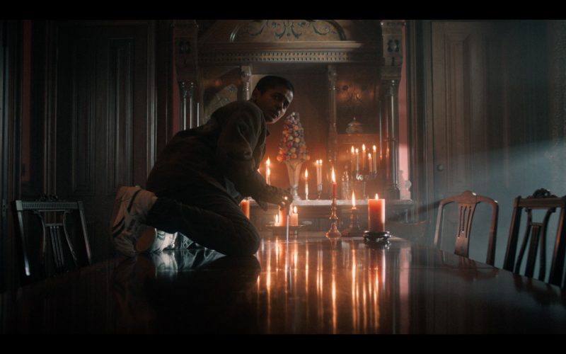 Reebok Sneakers in Stranger Things S05E08 “Chapter Eight – The Rightside Up” (2025) (Image 1)