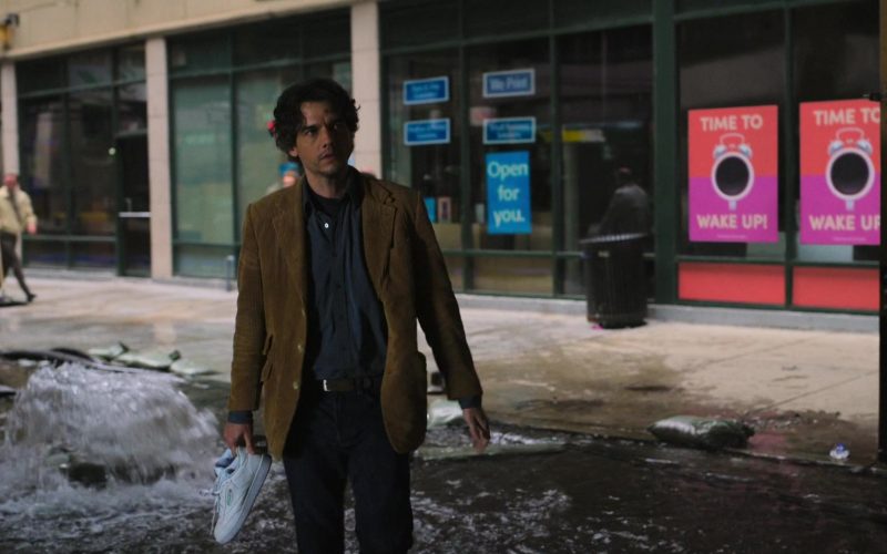Reebok Sneakers of Wagner Moura as Dan in Shining Girls S01E01 “Cutline” (2022) (Image 1)