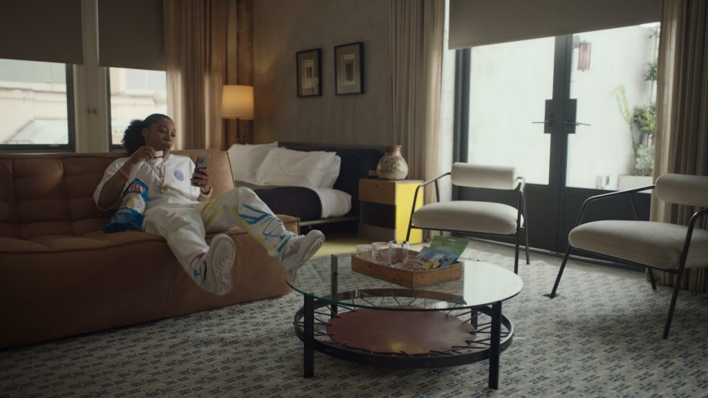 Ruffles Chips, Haribo Candies and Nike Sneakers in Rap Sh!t S02E05 “Dead End” (2023) (Image 1)