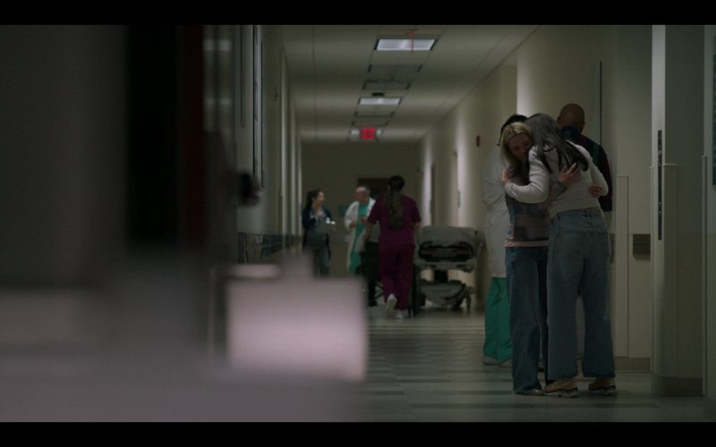 Salomon Sneakers in The Summer I Turned Pretty S03E02 “Last Christmas” (2025) (Image 1)