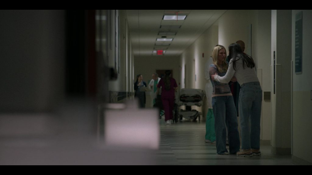 Salomon Sneakers in The Summer I Turned Pretty S03E02 “Last Christmas” (2025) (Image 2)