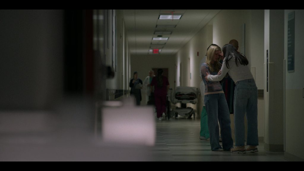 Salomon Sneakers in The Summer I Turned Pretty S03E02 “Last Christmas” (2025) (Image 3)