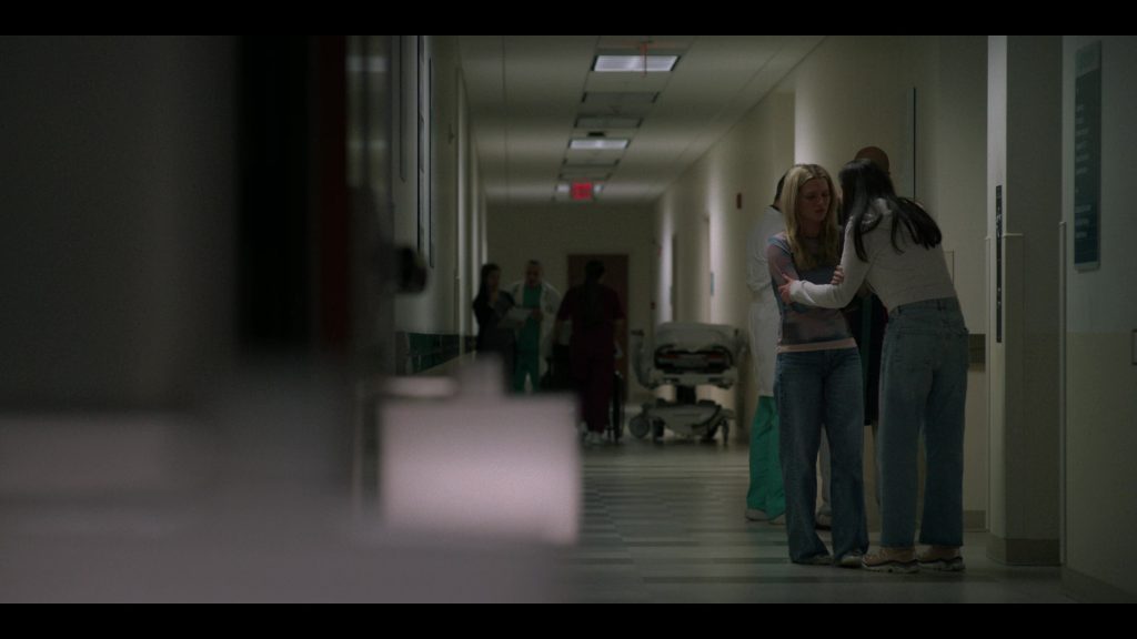 Salomon Sneakers in The Summer I Turned Pretty S03E02 “Last Christmas” (2025) (Image 5)