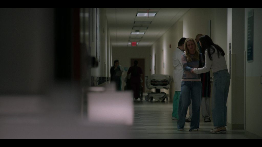 Salomon Sneakers in The Summer I Turned Pretty S03E02 “Last Christmas” (2025) (Image 6)