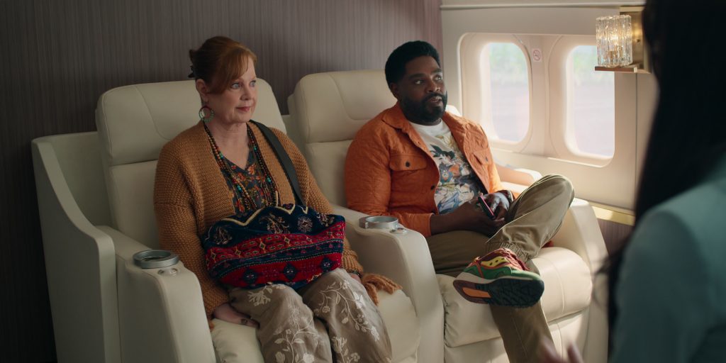 Saucony Sneakers in Loot S03E01 “Bye-Bye Mode” (2025) (Image 2)