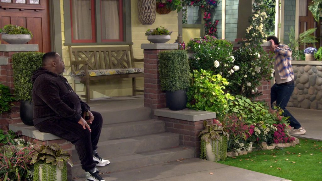 Sergio Tacchini Hoodie, Pants and Puma Sneakers in The Neighborhood S07E13 “Welcome to Not Being in It” (2025) (Image 4)