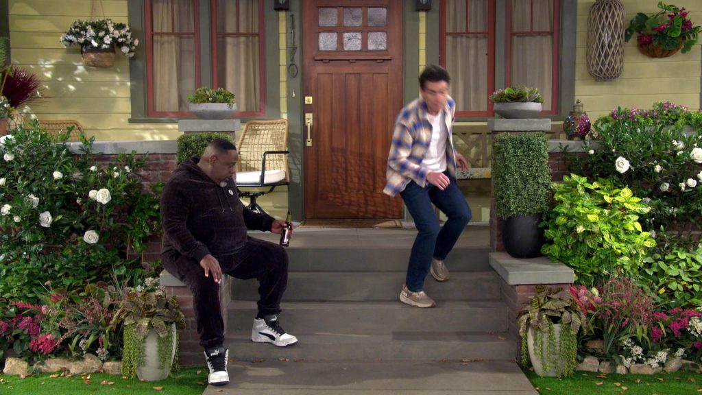 Sergio Tacchini Hoodie, Pants and Puma Sneakers in The Neighborhood S07E13 “Welcome to Not Being in It” (2025) (Image 8)