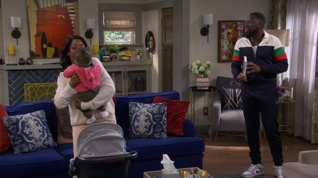 Sergio Tacchini Tracksuit and Nike Sneakers in The Neighborhood S07E08 “Bienvenidos a Nosotros” (2024) (Image 1)