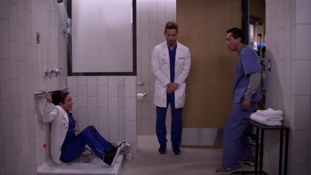 Skechers Shoes in Carol's Second Act – Season 1 Episode 1 “Pilot” (2019) (Image 1)