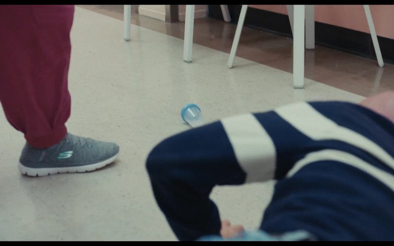 Skechers Sneakers in Bad Thoughts S02E03 “Bad News” (2026) (Image 1)