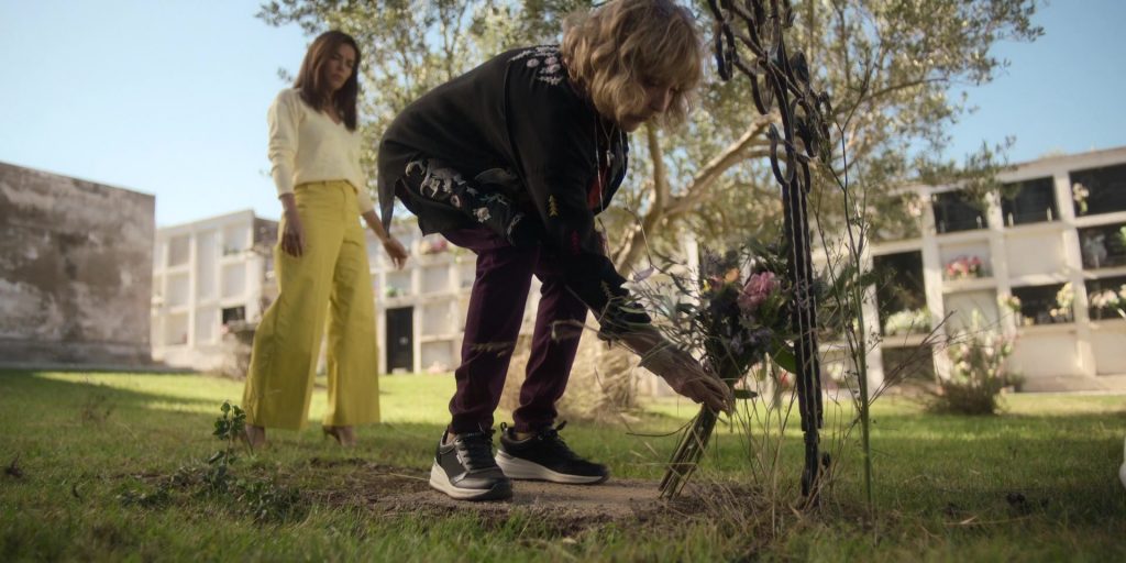 Skechers Sneakers in Land of Women S01E02 “Chapter 2” (2024) (Image 1)