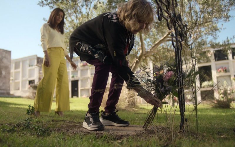 Skechers Sneakers in Land of Women S01E02 “Chapter 2” (2024) (Image 1)