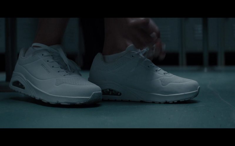 Skechers Sneakers in The Residence S01E07 “The Adventure of the Engineer's Thumb” (2025) (Image 1)