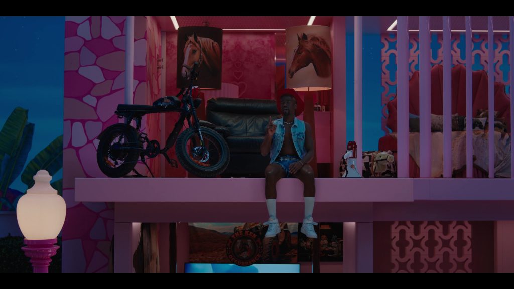 Super73 Electric Bicycle and Adidas Men's Sneakers of Ncuti Gatwa in Barbie (2023) (Image 5)