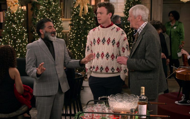 The Macallan Whisky and Converse Shoes in Frasier S01E10 “Reindeer Games” (2023) (Image 1)